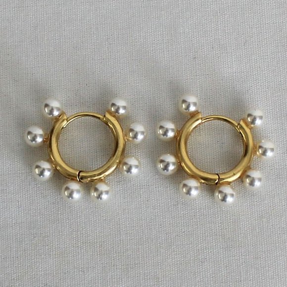 J. Crew | Jewelry | J Crew Pearl Charm 